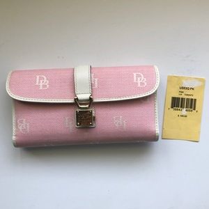 Dooney and Burke wallet | NEW
